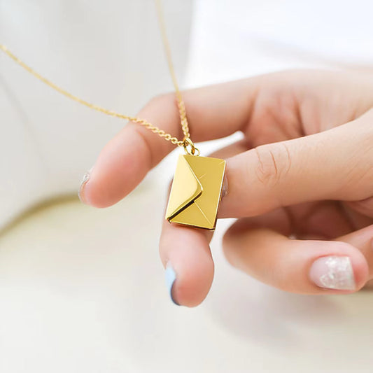 Letter Pendant(レター・ペンダント)