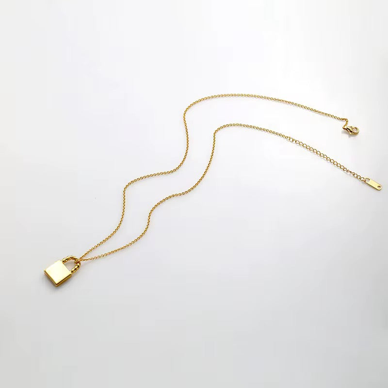 Lock Pendant (ロックペンダント)