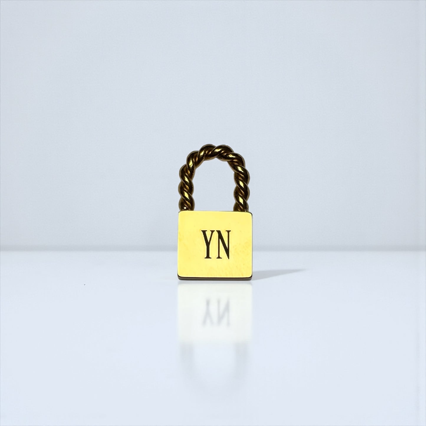 Lock Pendant (ロックペンダント)